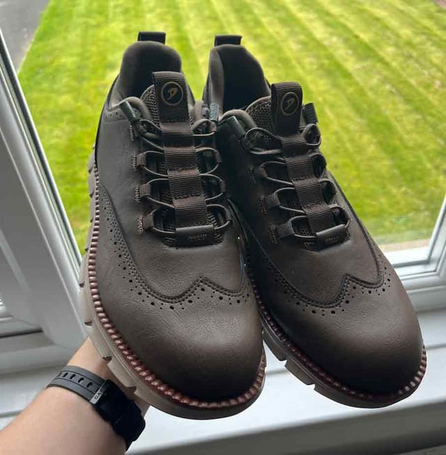 <h1><strong>Customers love our shoes!</strong></h1>
