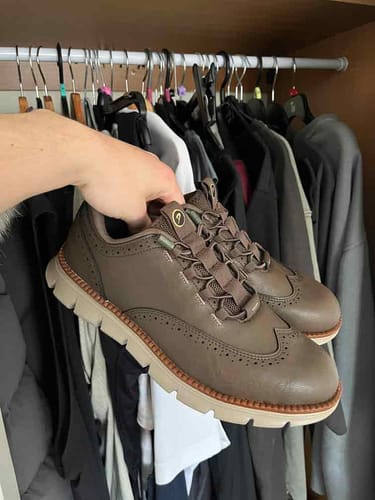 <h1><strong>Customers love our shoes!</strong></h1>